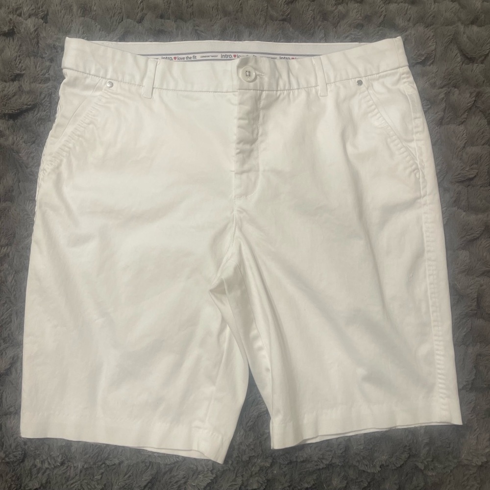 Intro. Love the fit White shorts. Size 12P